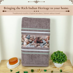 Oriental 450 GSM Cotton Bath Towel (Size: 71x147 CM)