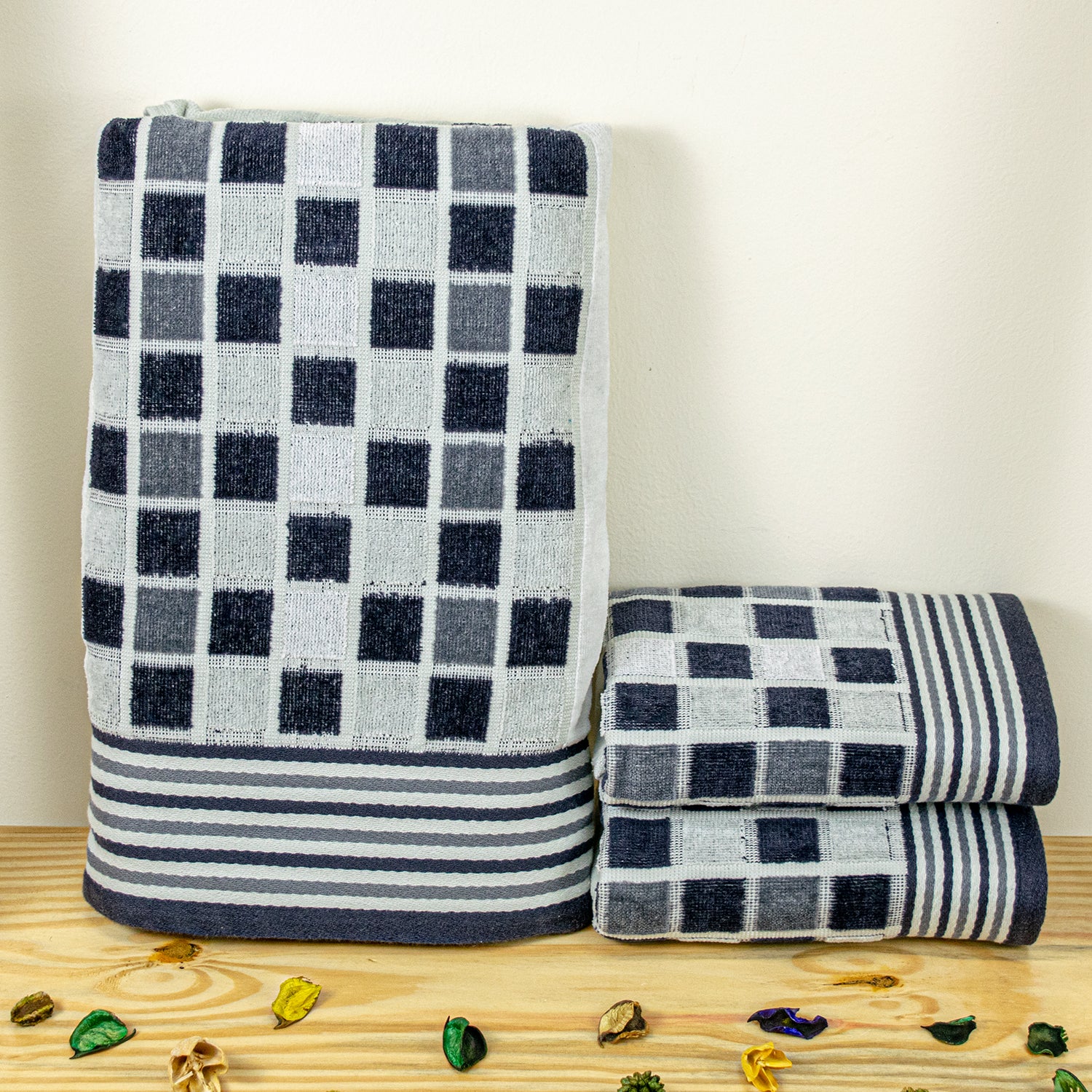 Rangoli Lira Check 100% Cotton Bath Towel & Hand Towel set of 3, 450 GSM (147L X 72W)