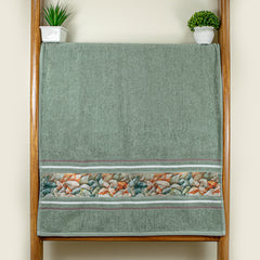 Oriental 450 GSM Cotton Bath Towel (Size: 71x147 CM)